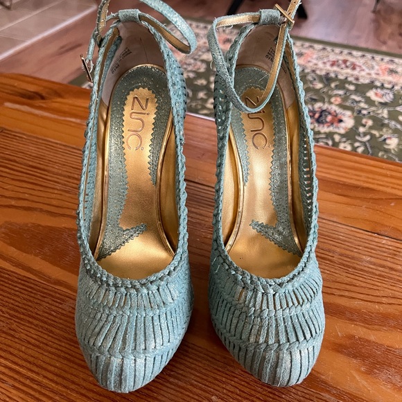 Zinc basketweave ankle strap heels, size 6.5 - Picture 2 of 6